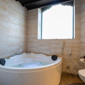 Heritage Suite Airport Pick Up on Food & Beverage on Spa